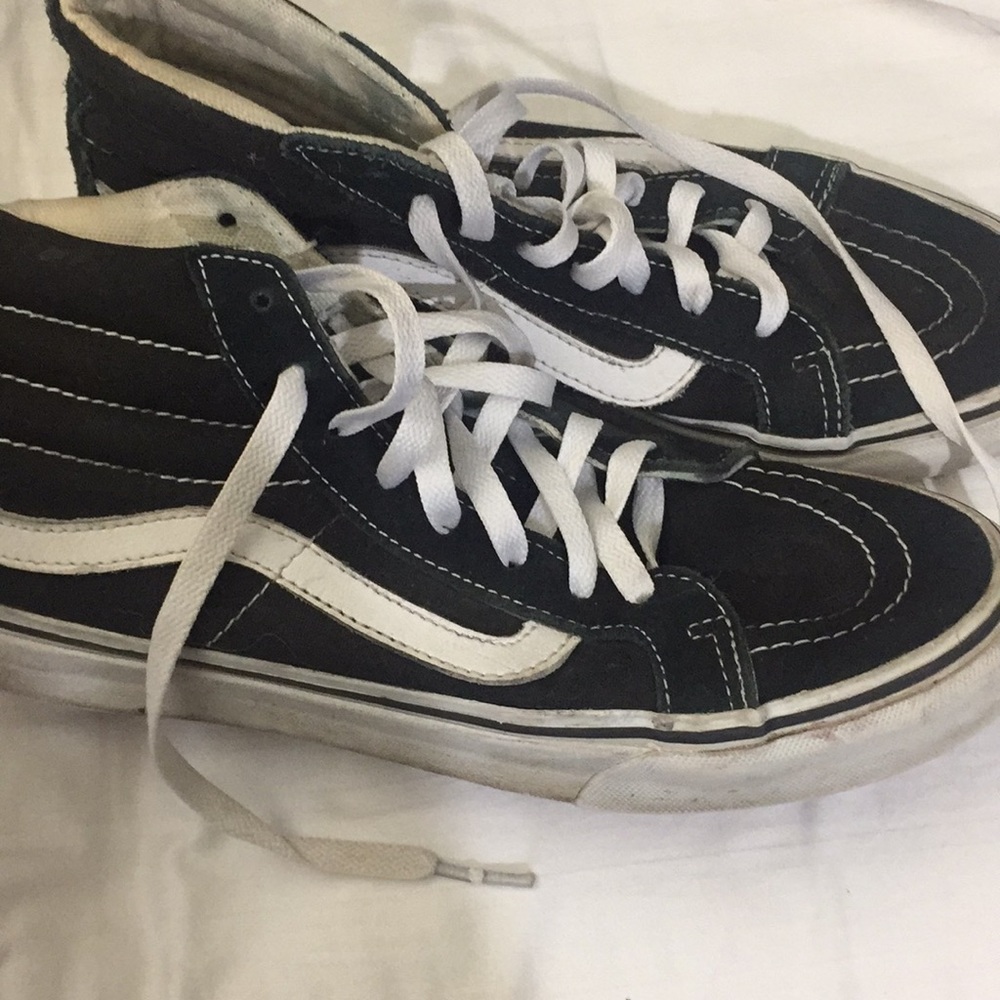 High top black and white vans